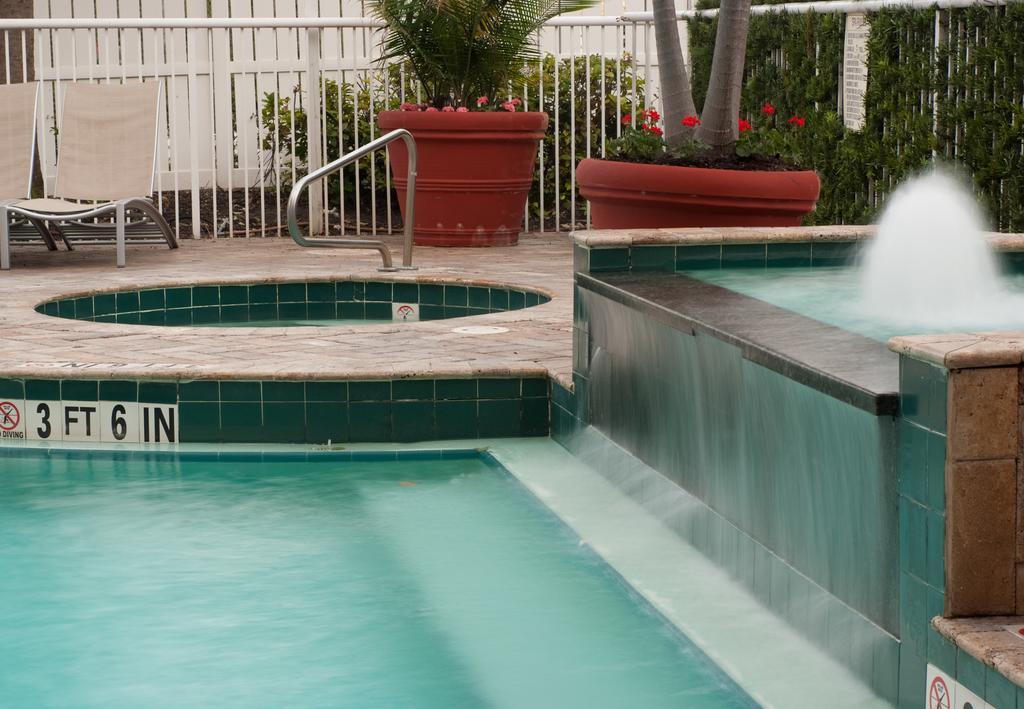 Springhill Suites Fort Lauderdale Airport Дания-Бич Экстерьер фото