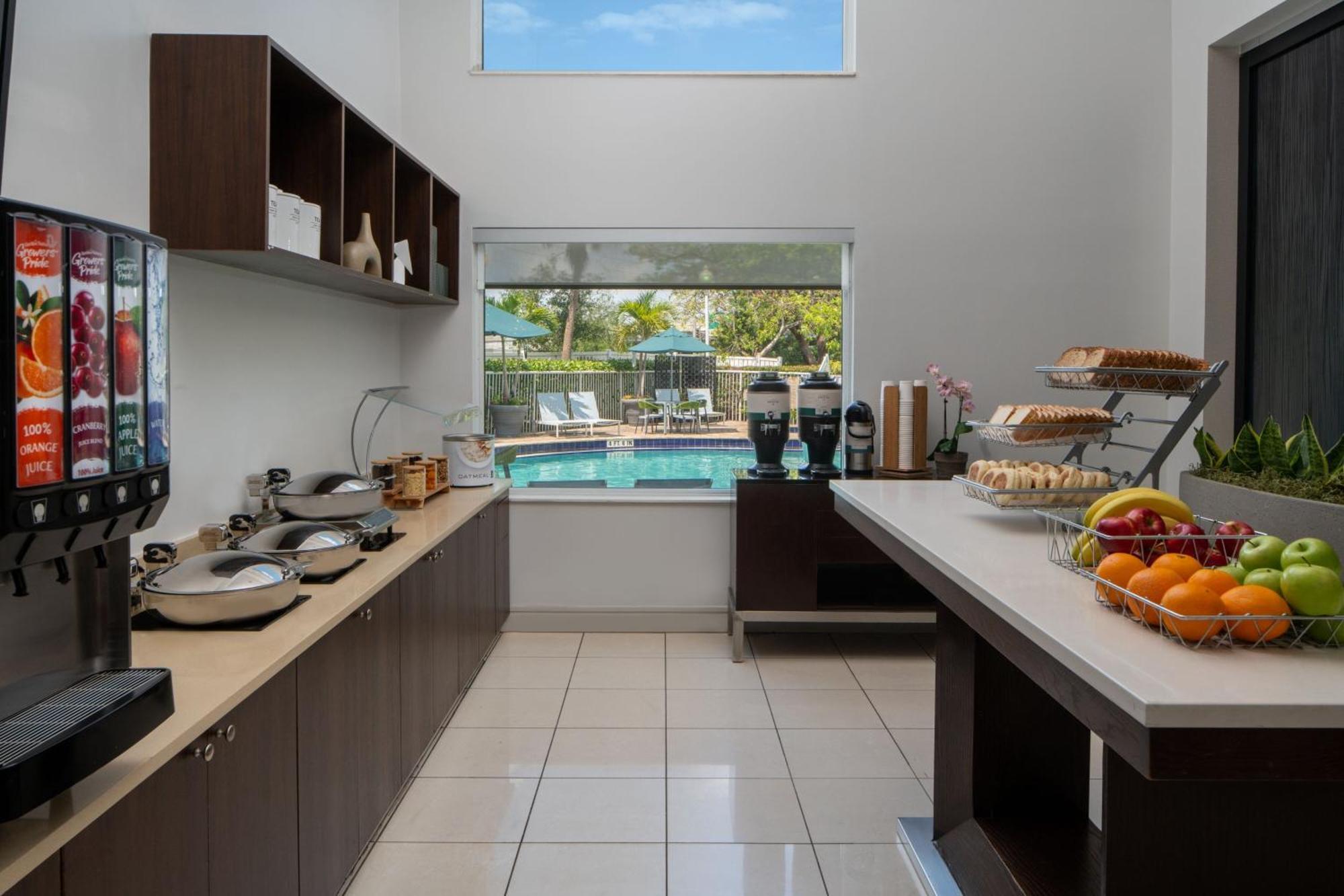 Springhill Suites Fort Lauderdale Airport Дания-Бич Экстерьер фото
