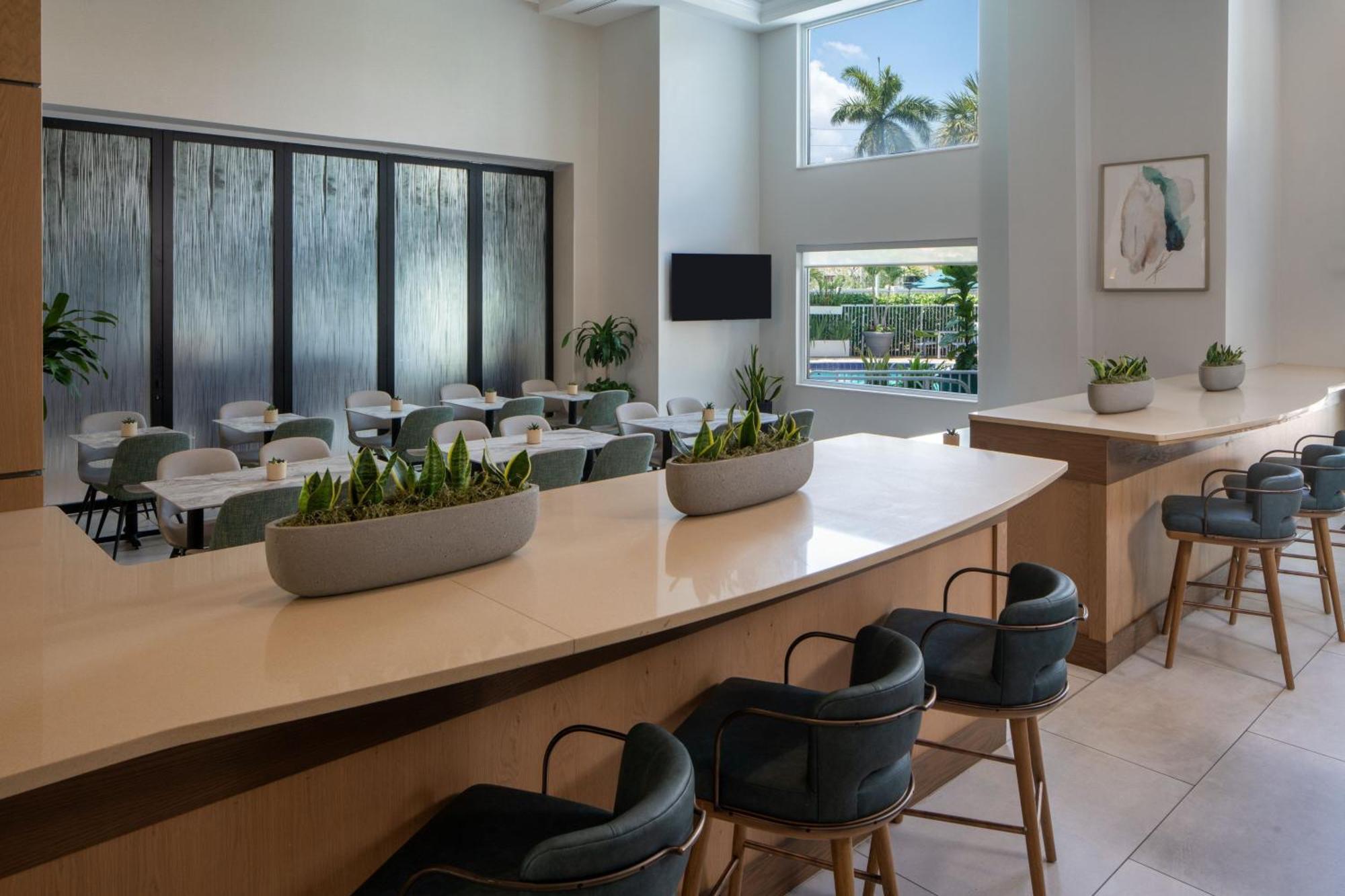 Springhill Suites Fort Lauderdale Airport Дания-Бич Экстерьер фото