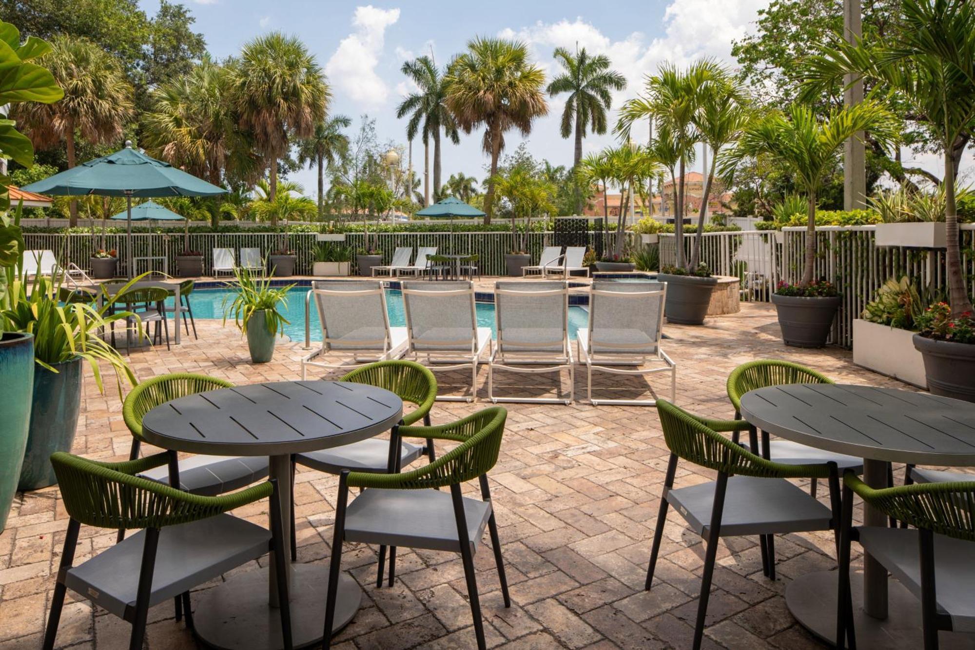 Springhill Suites Fort Lauderdale Airport Дания-Бич Экстерьер фото