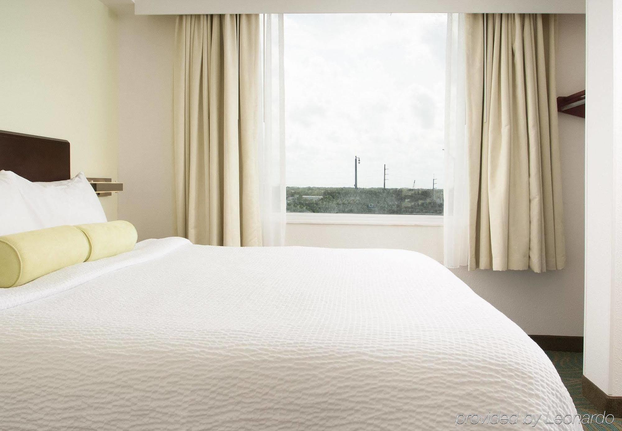 Springhill Suites Fort Lauderdale Airport Дания-Бич Экстерьер фото